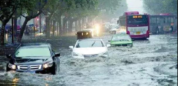 该拿城市内涝这只“洪水猛兽”怎么办？